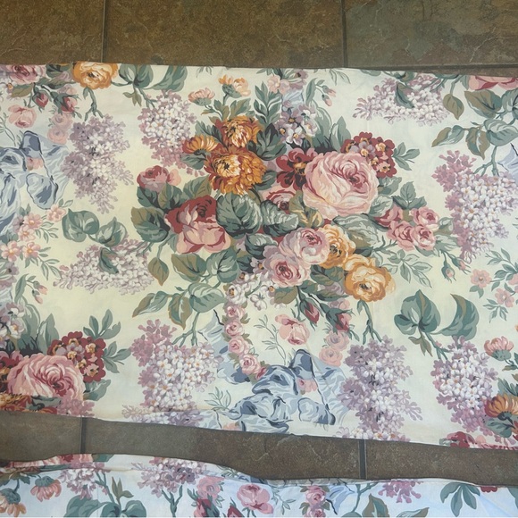 Ralph Lauren Allison Floral Pillowcases King Ruffled Cottage core Farmhouse - Picture 2 of 6